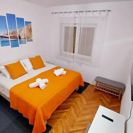Apartment Happy Days Pula